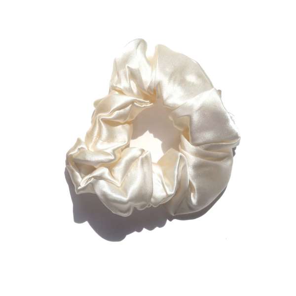 Scrunchie (100 % mullberry silk) - medium - cream